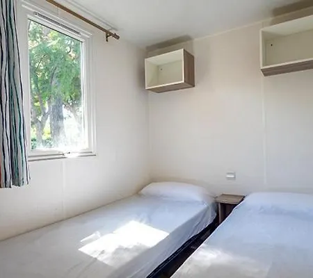 Homair Mobil-homes Les Avignon * Villeneuve-lès-Avignon